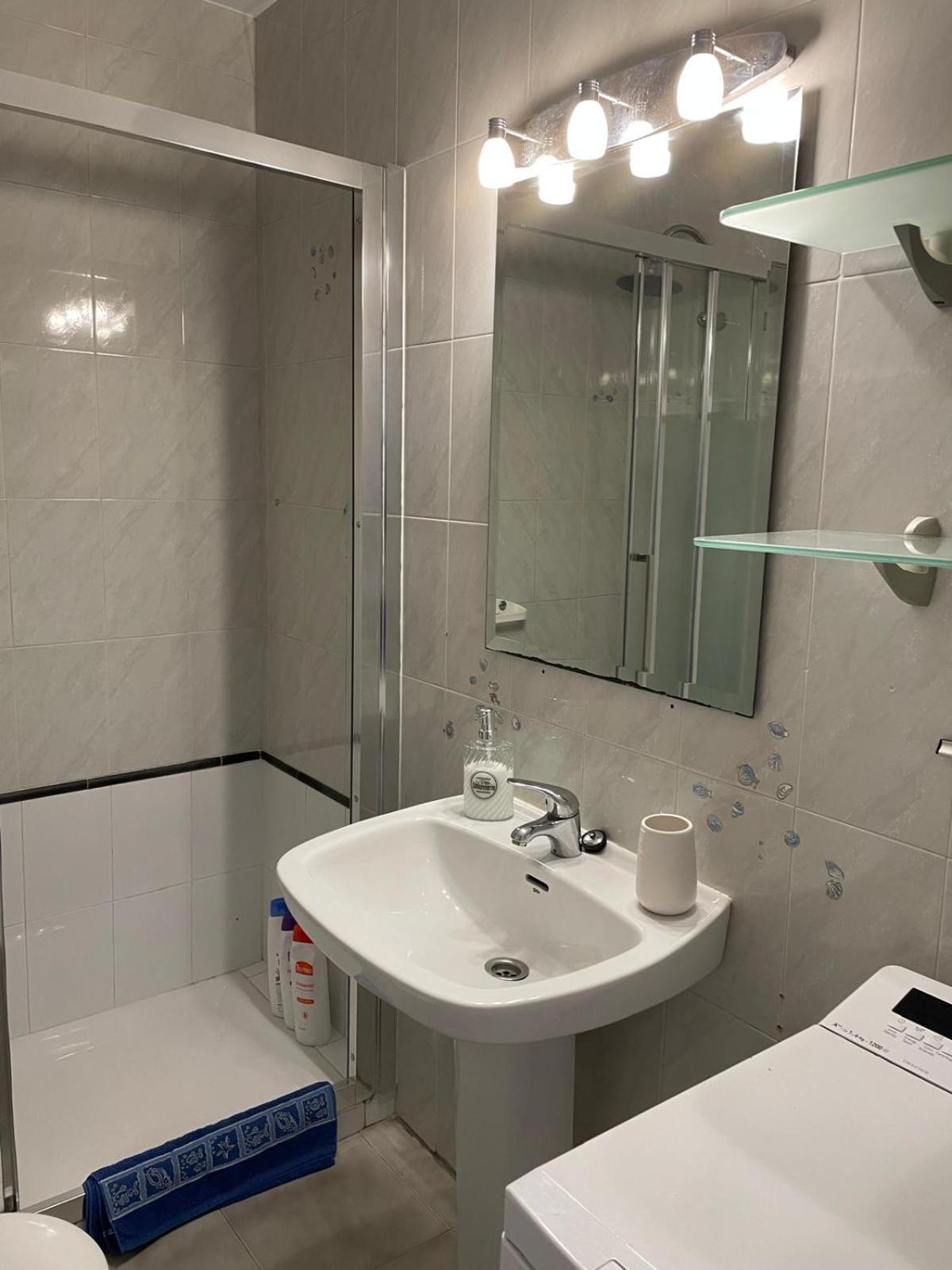 Villa Mare - 2 Beds With Balcony, Patio And Pool And Direct Park Access Мурсия Экстерьер фото