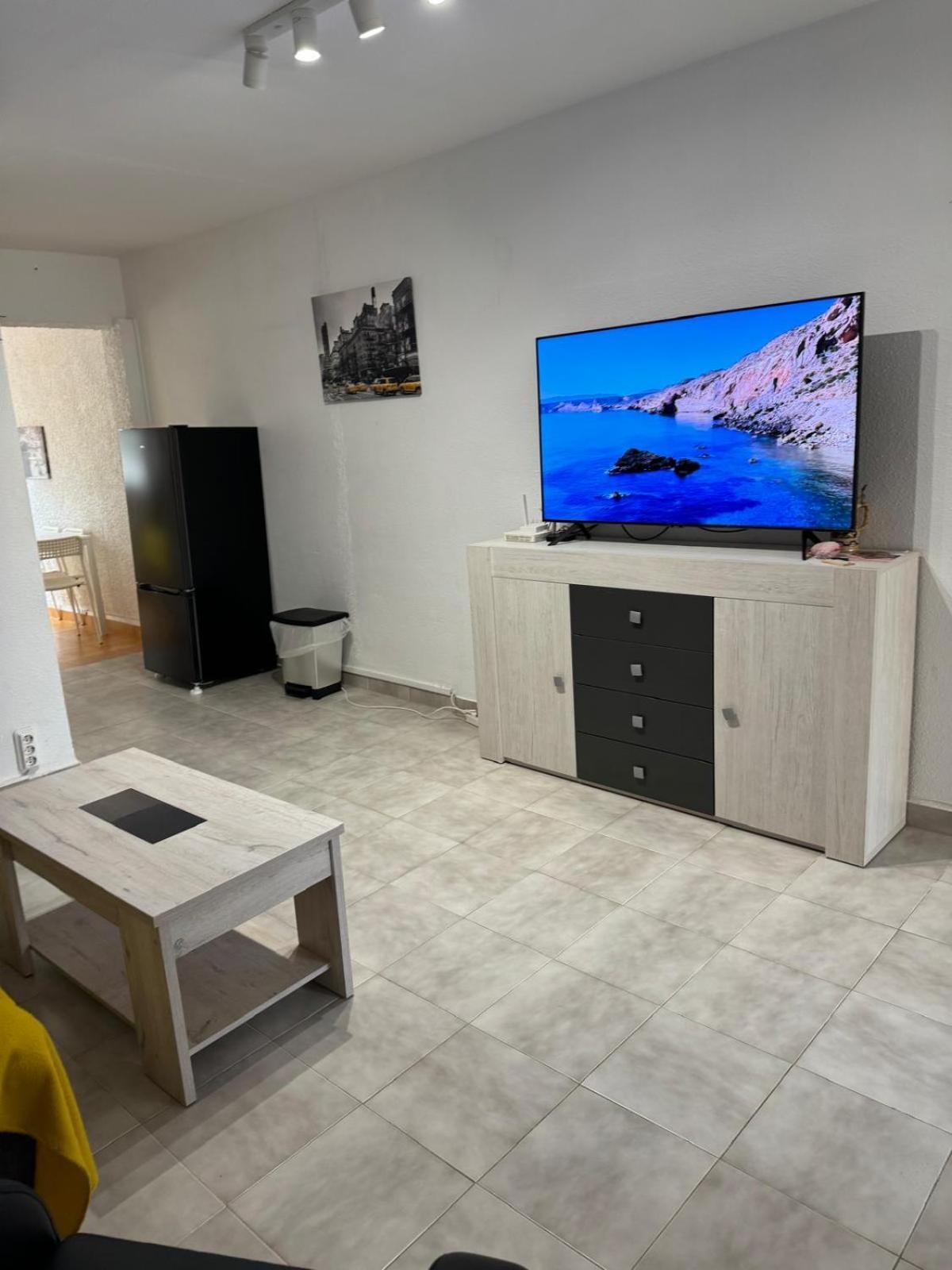 Villa Mare - 2 Beds With Balcony, Patio And Pool And Direct Park Access Мурсия Экстерьер фото